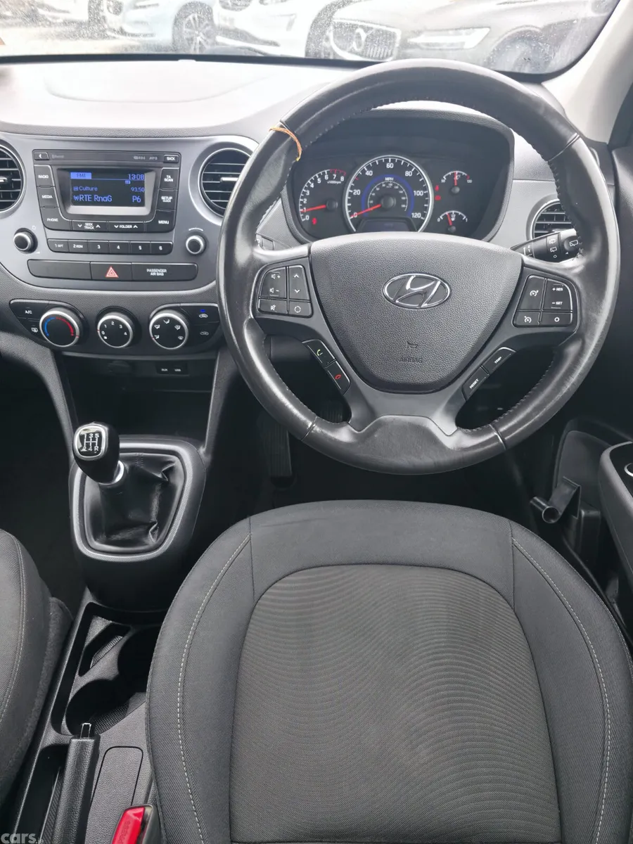 Hyundai i10 Hatchback, Petrol, 2019, White