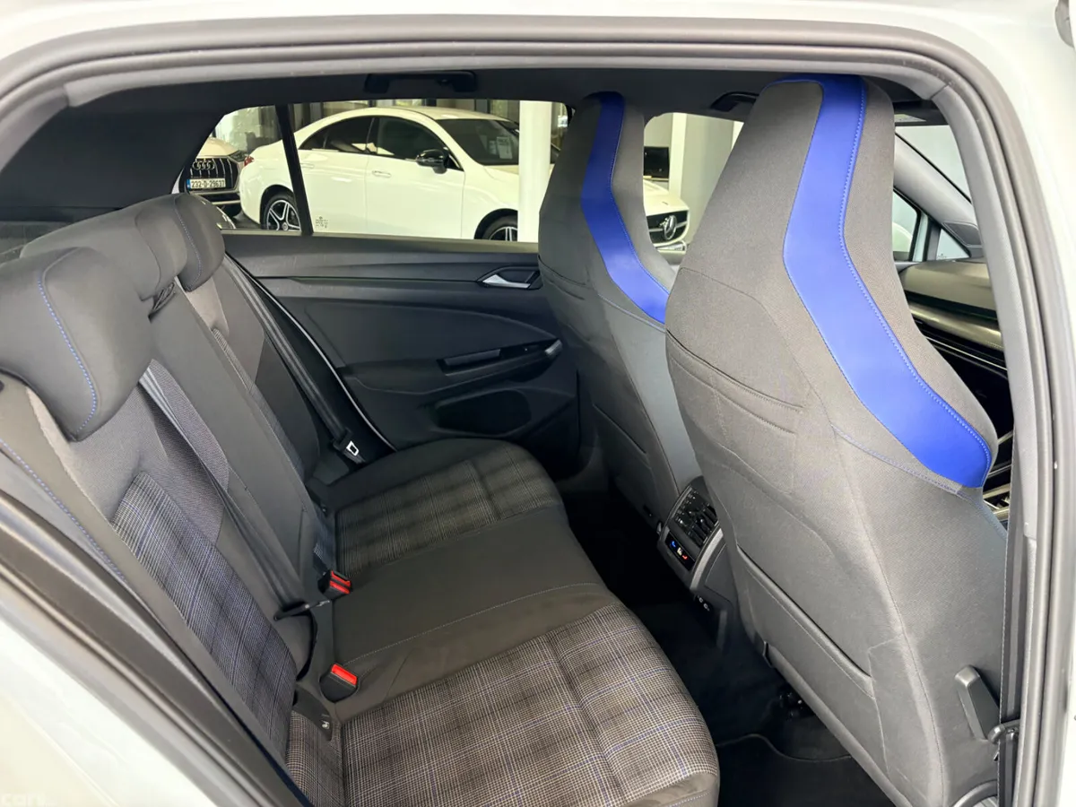 Volkswagen Golf Hatchback, Petrol Hybrid, 2021, White
