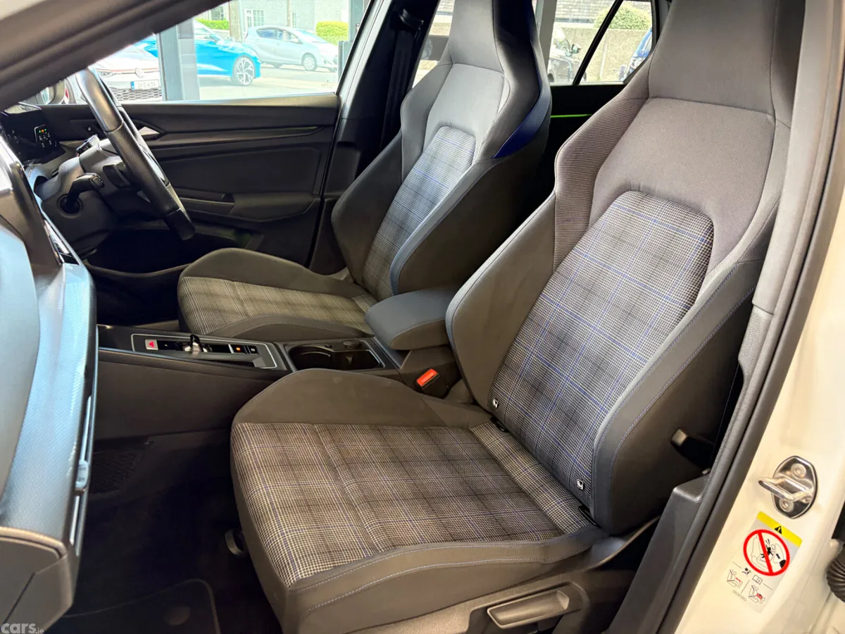 Volkswagen Golf Hatchback, Petrol Hybrid, 2021, White