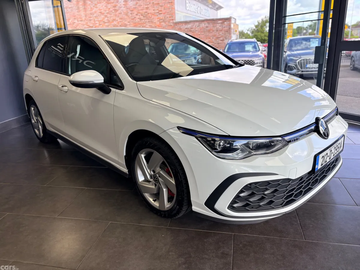 Volkswagen Golf Hatchback, Petrol Hybrid, 2021, White