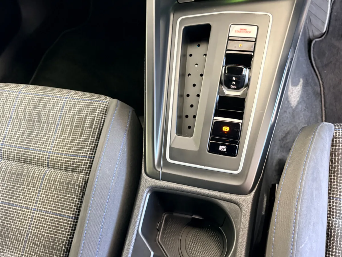Volkswagen Golf Hatchback, Petrol Hybrid, 2021, White