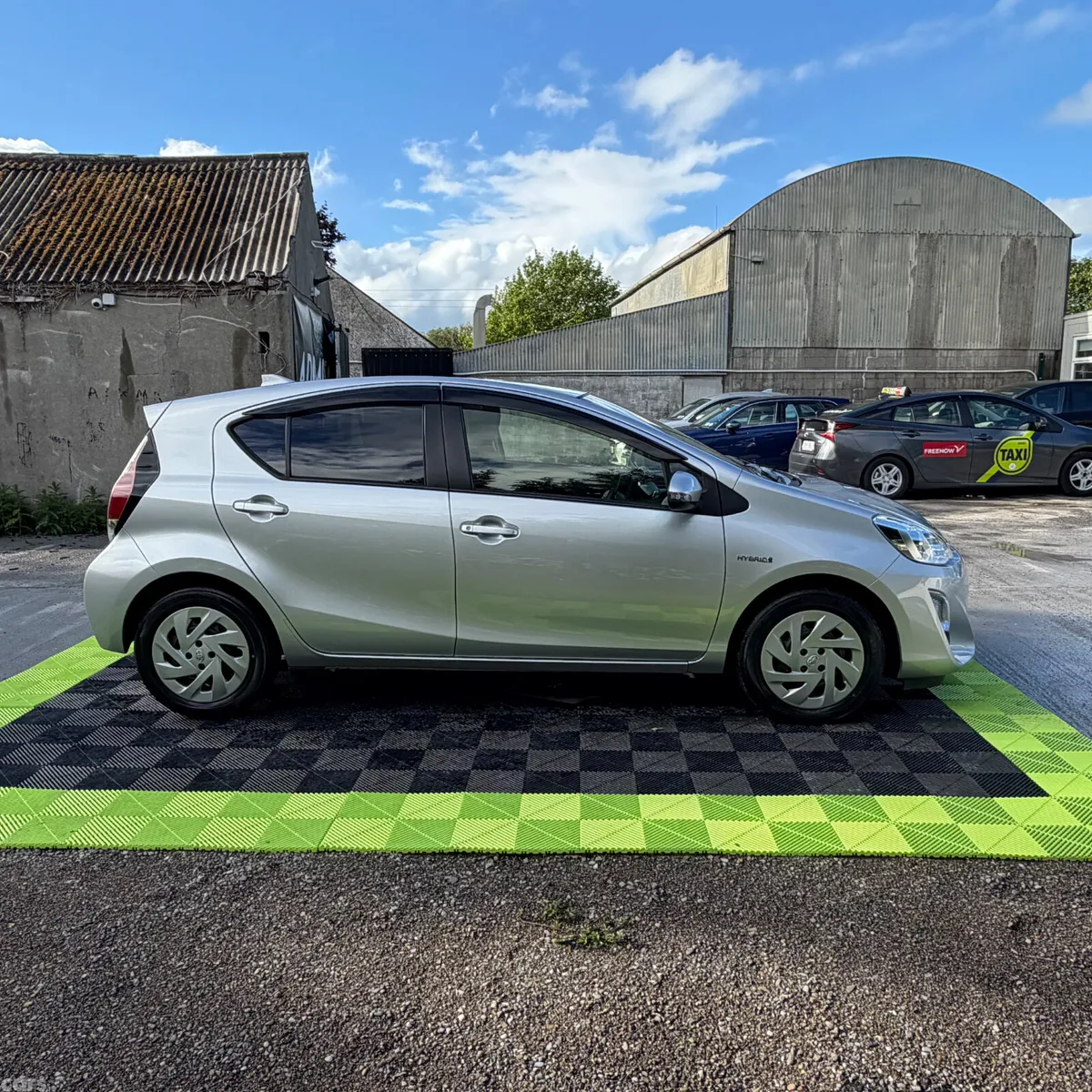 Toyota Aqua Hatchback, Petrol Hybrid, 2017, Silver