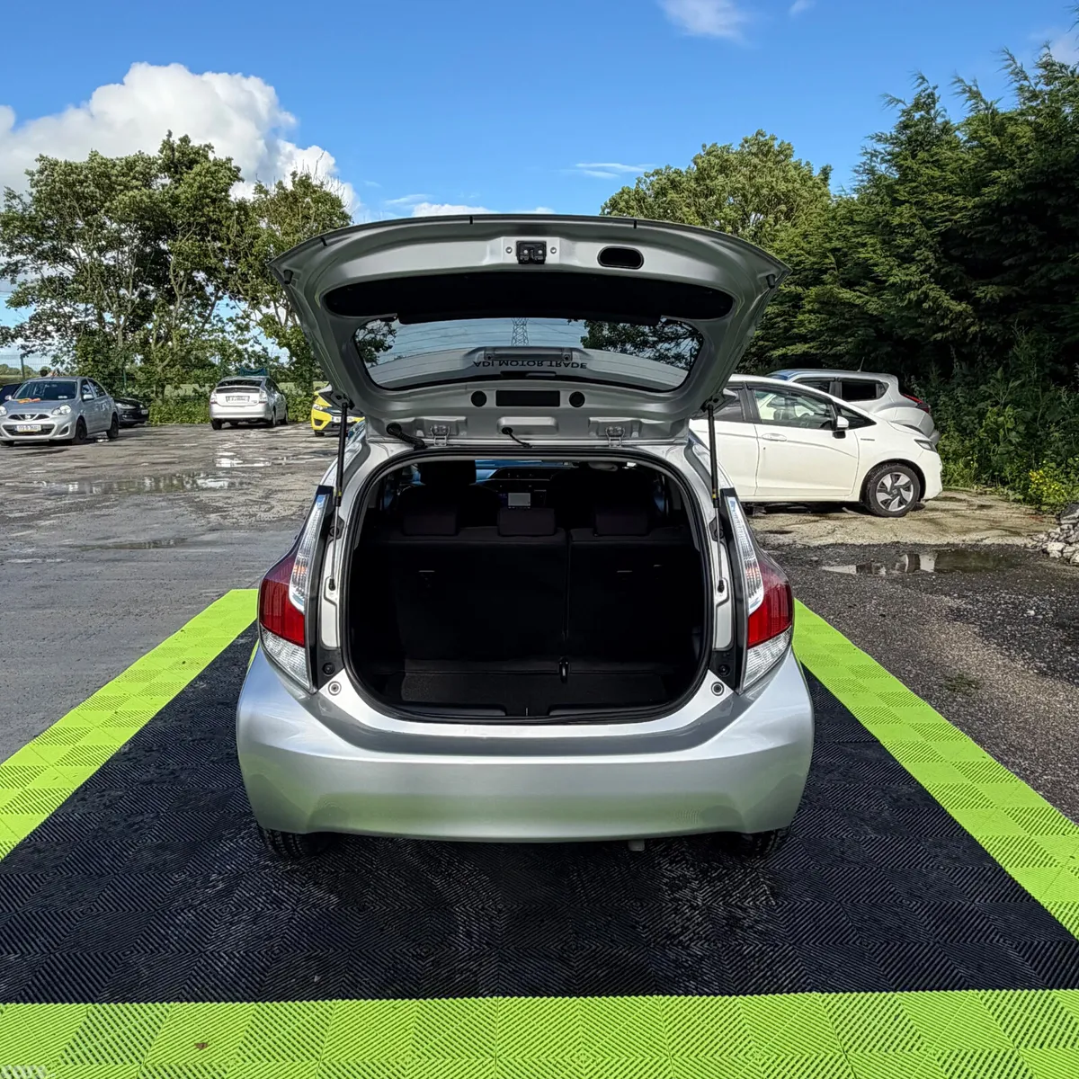 Toyota Aqua Hatchback, Petrol Hybrid, 2017, Silver