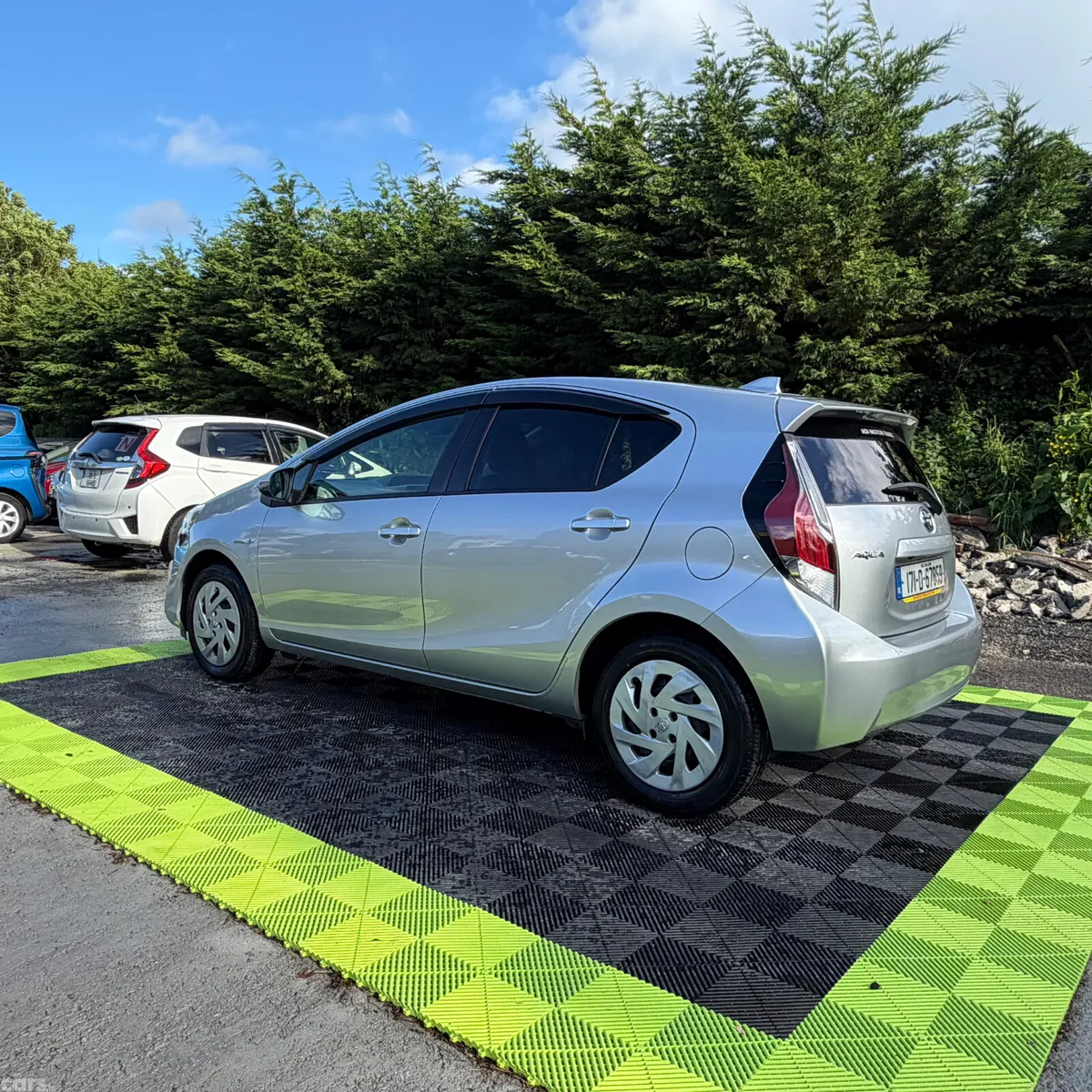 Toyota Aqua Hatchback, Petrol Hybrid, 2017, Silver