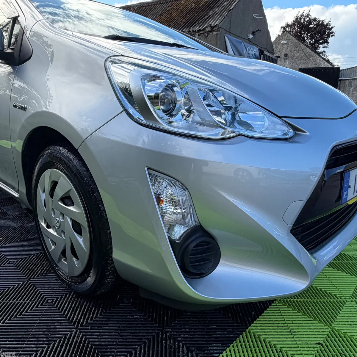 Toyota Aqua Hatchback, Petrol Hybrid, 2017, Silver