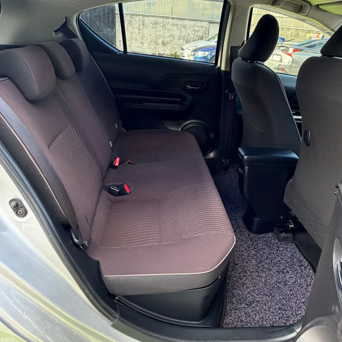 Toyota Aqua Hatchback, Petrol Hybrid, 2017, Silver