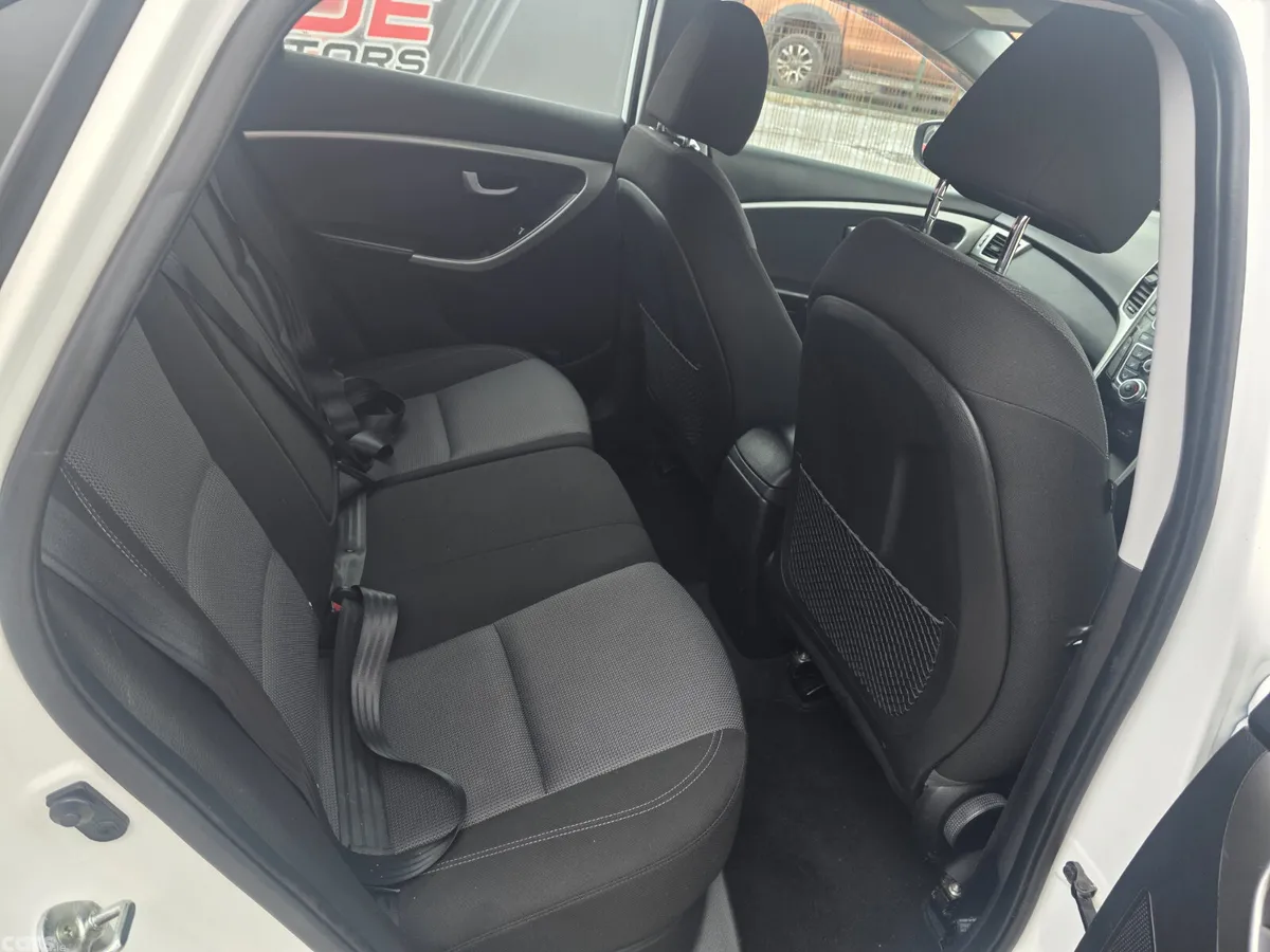 Hyundai i30 Hatchback, Diesel, 2016, White