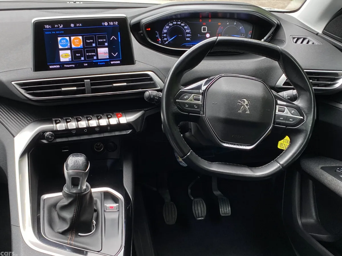 Peugeot 3008 MPV, Diesel, 2019, White