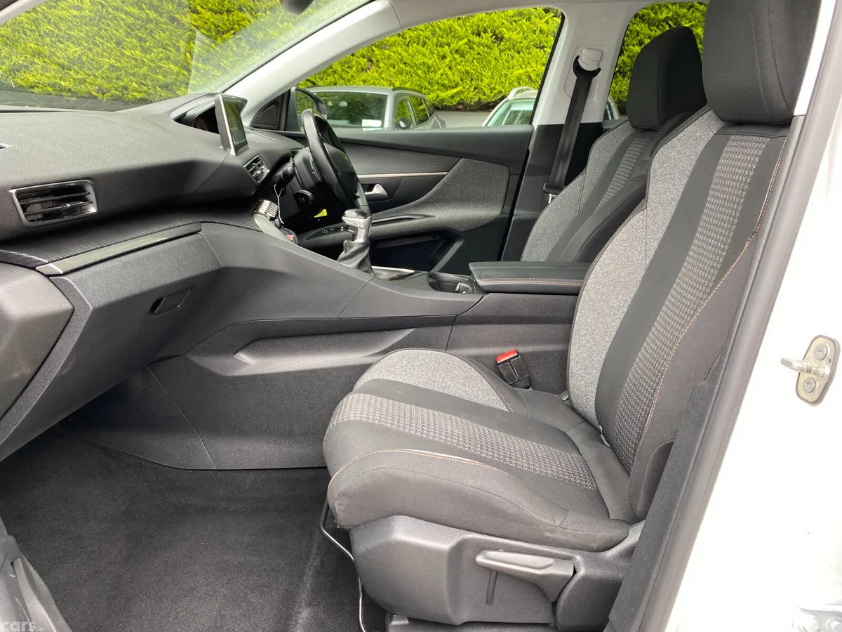 Peugeot 3008 MPV, Diesel, 2019, White