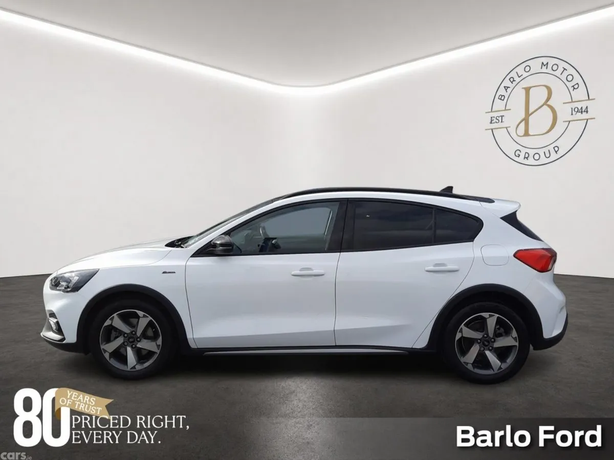 Ford Focus Hatchback, Petrol, 2021, White