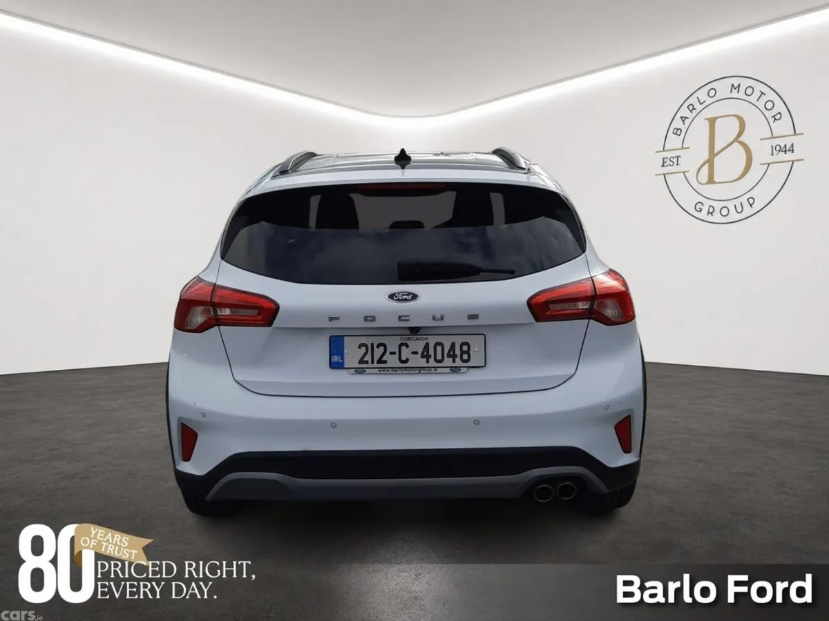 Ford Focus Hatchback, Petrol, 2021, White