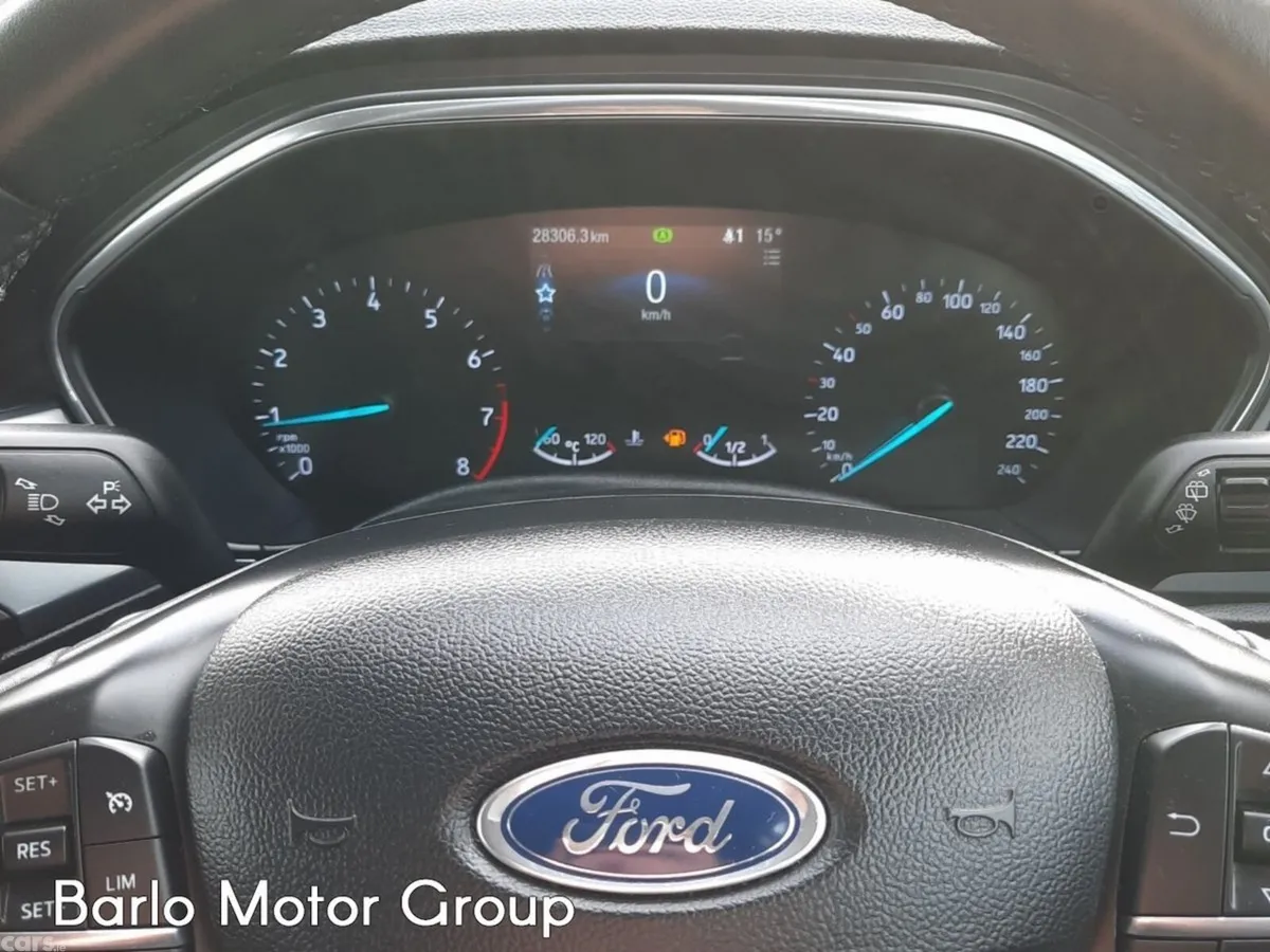 Ford Focus Hatchback, Petrol, 2021, White
