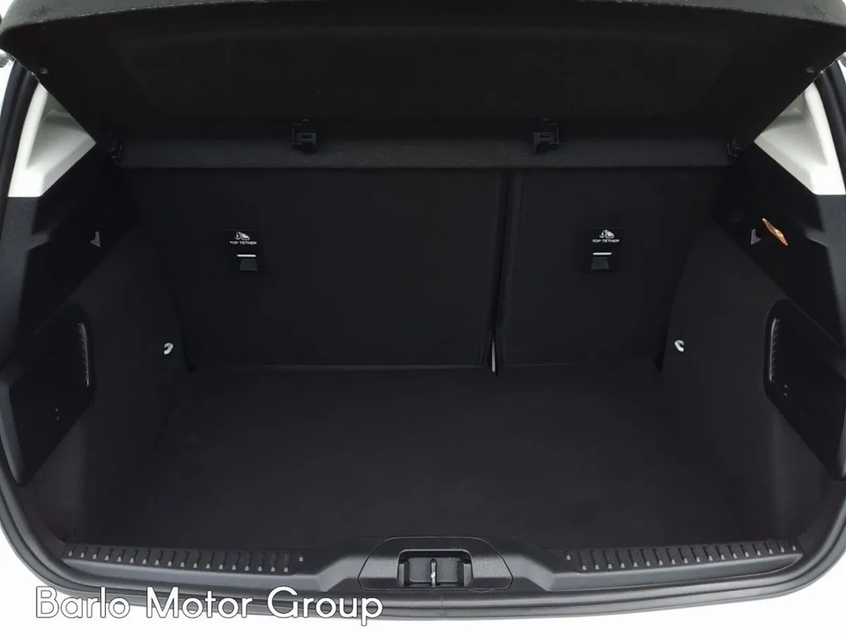 Ford Focus Hatchback, Petrol, 2021, White