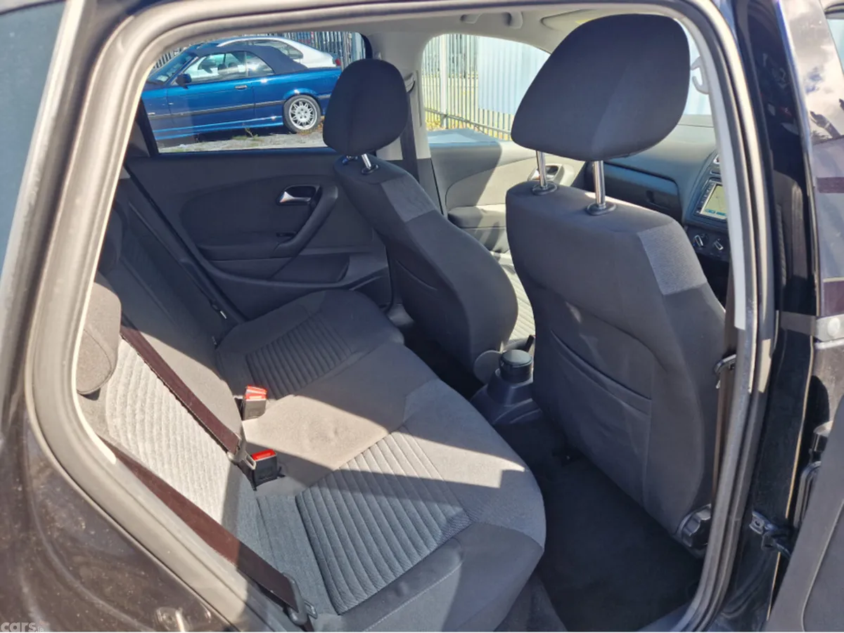 Volkswagen Polo Hatchback, Petrol, 2013, Black