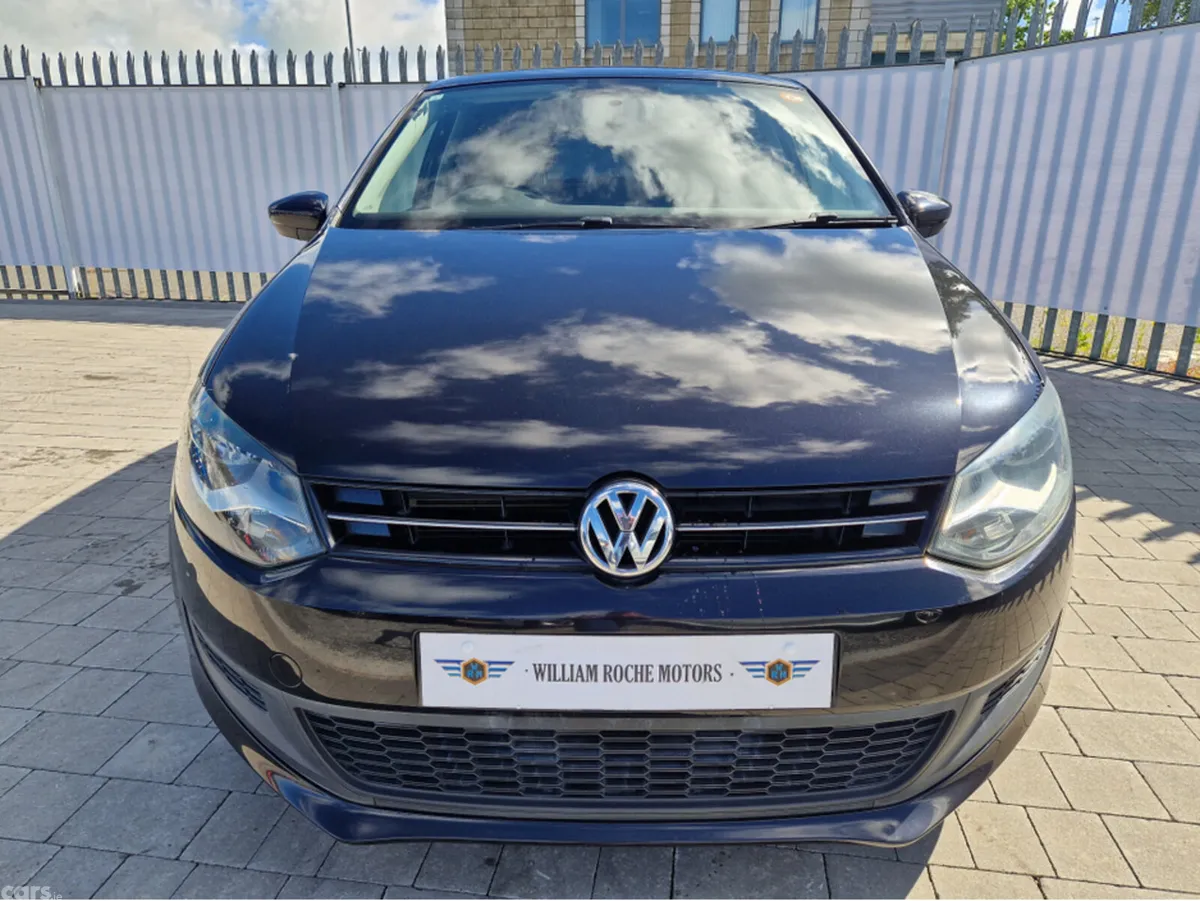 Volkswagen Polo Hatchback, Petrol, 2013, Black