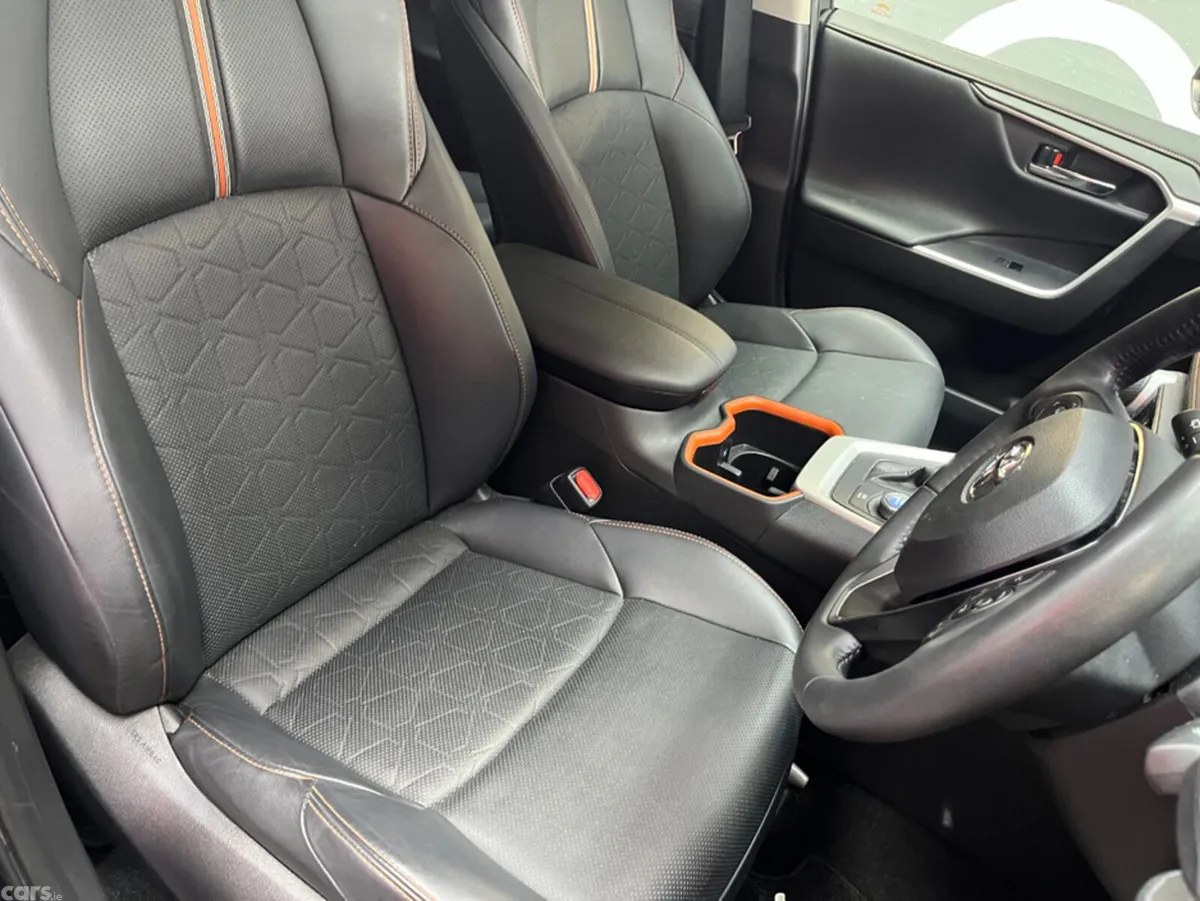Toyota RAV4 SUV, Petrol Hybrid, 2023, Black