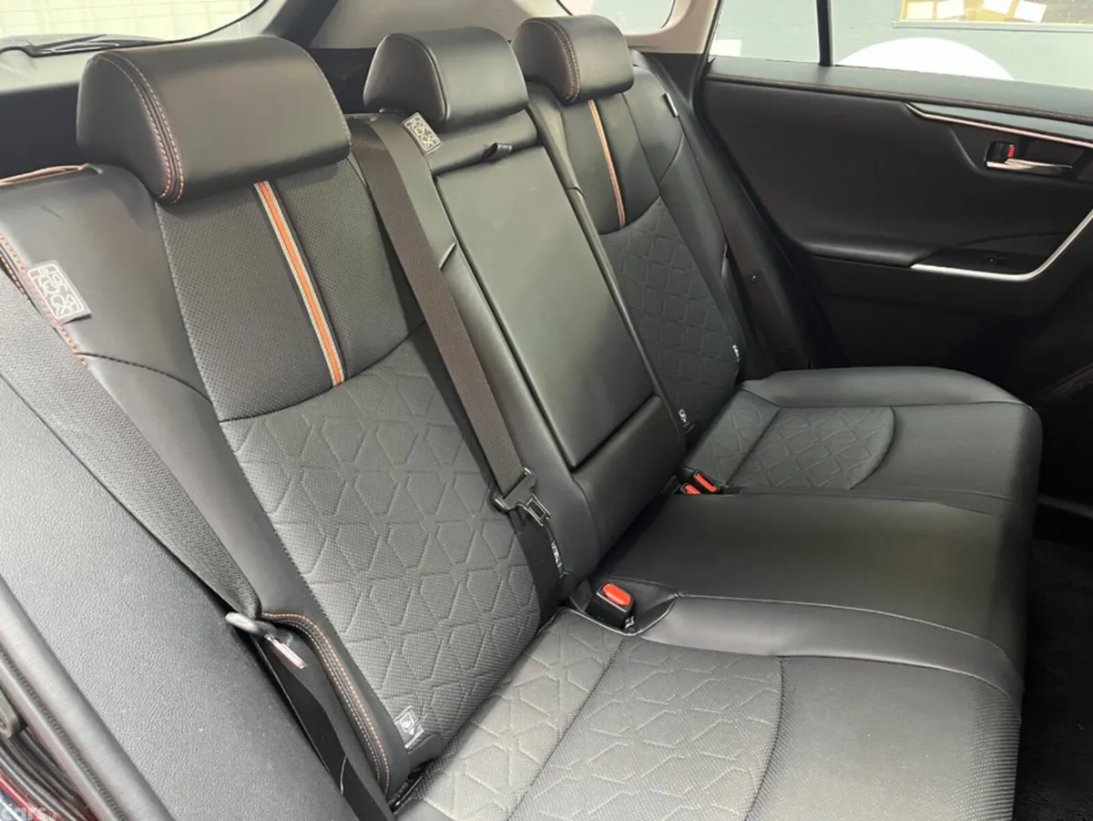 Toyota RAV4 SUV, Petrol Hybrid, 2023, Black