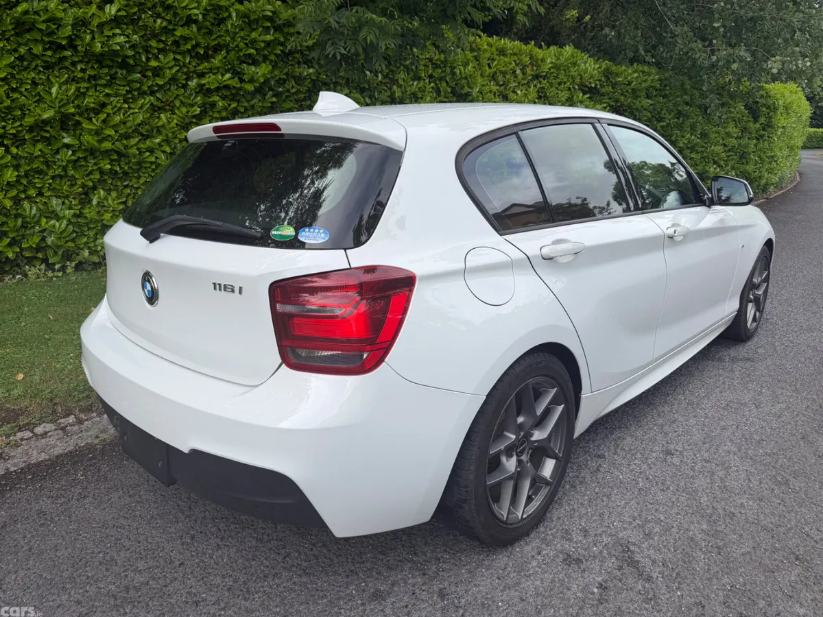 BMW 1-Series Hatchback, Petrol, 2014, White