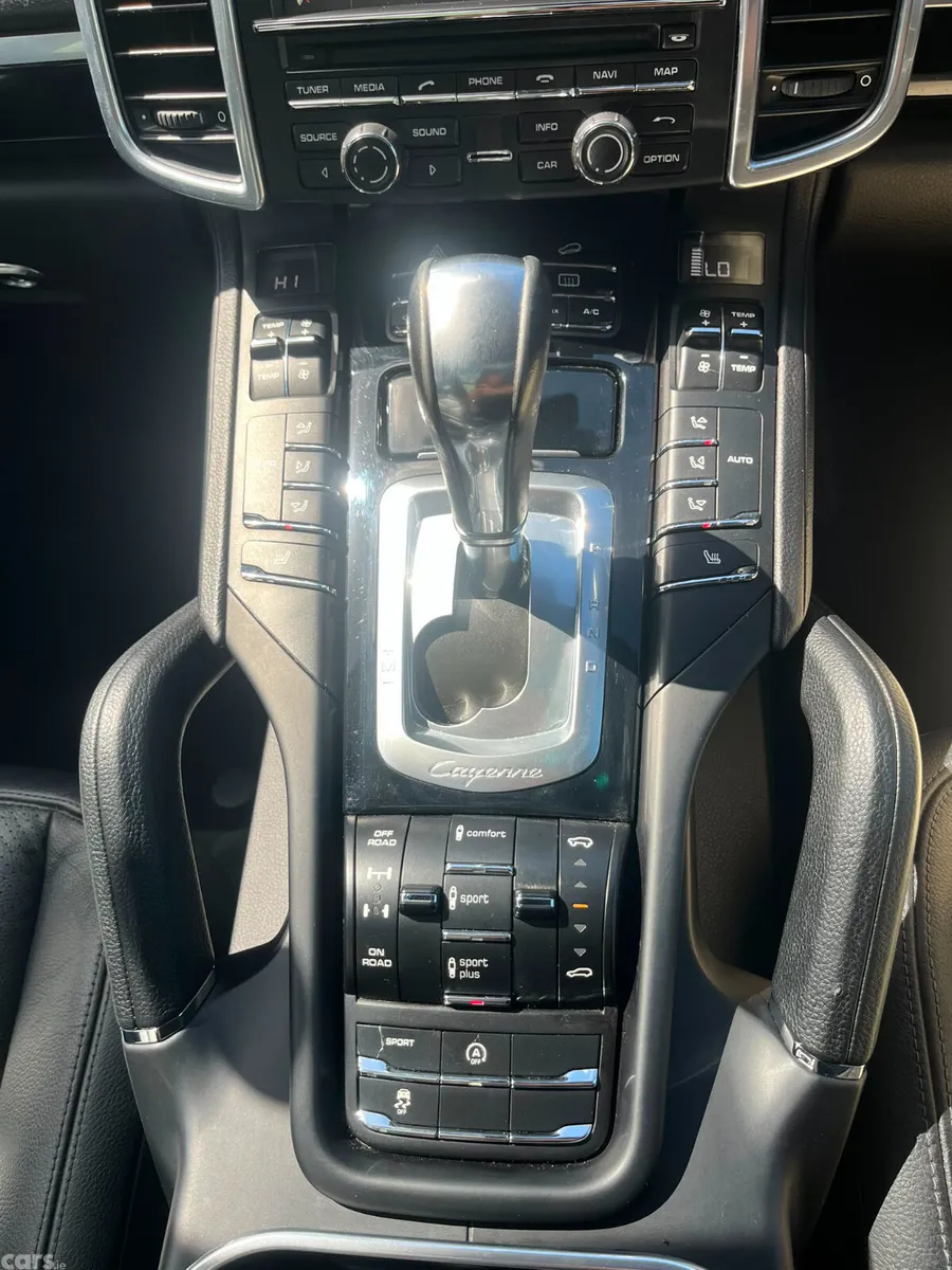 Porsche Cayenne SUV, Diesel, 2016, Black