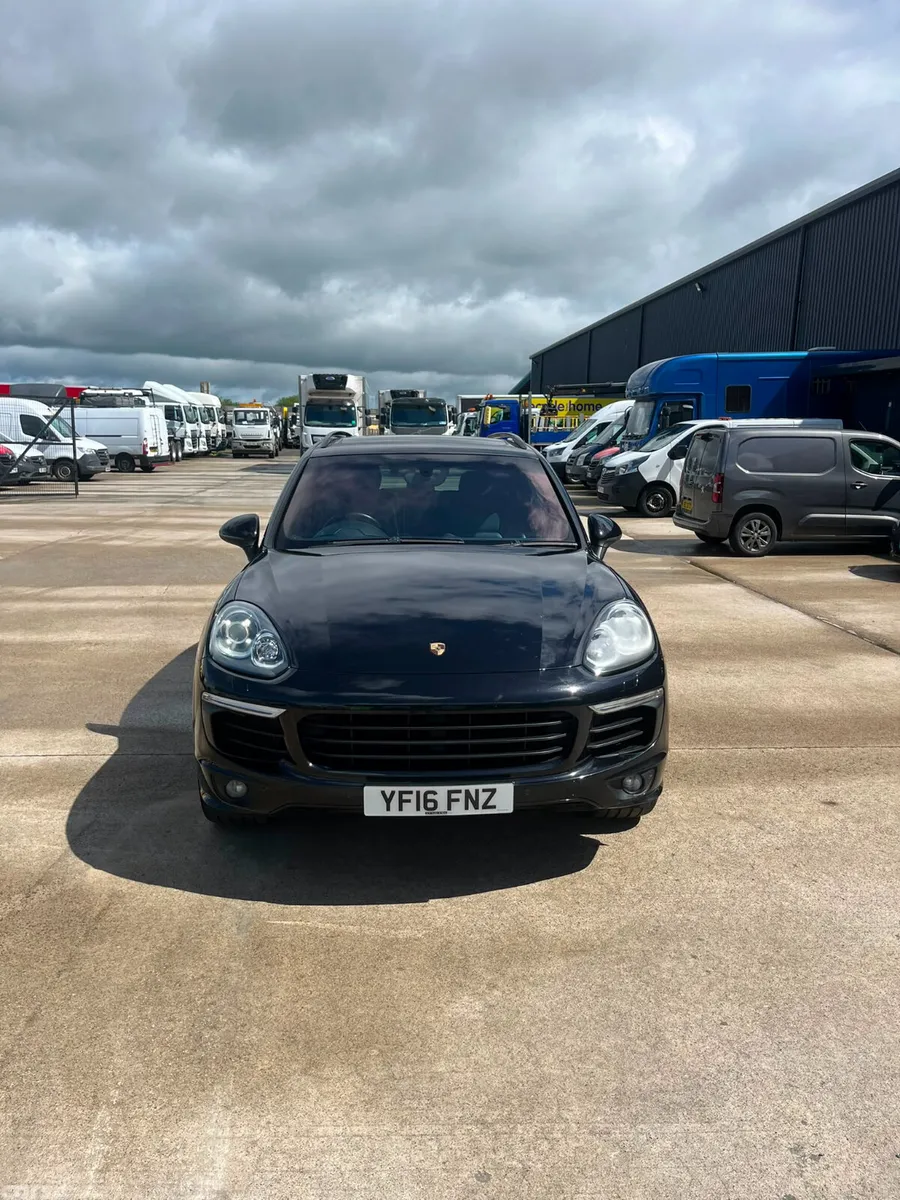 Porsche Cayenne SUV, Diesel, 2016, Black