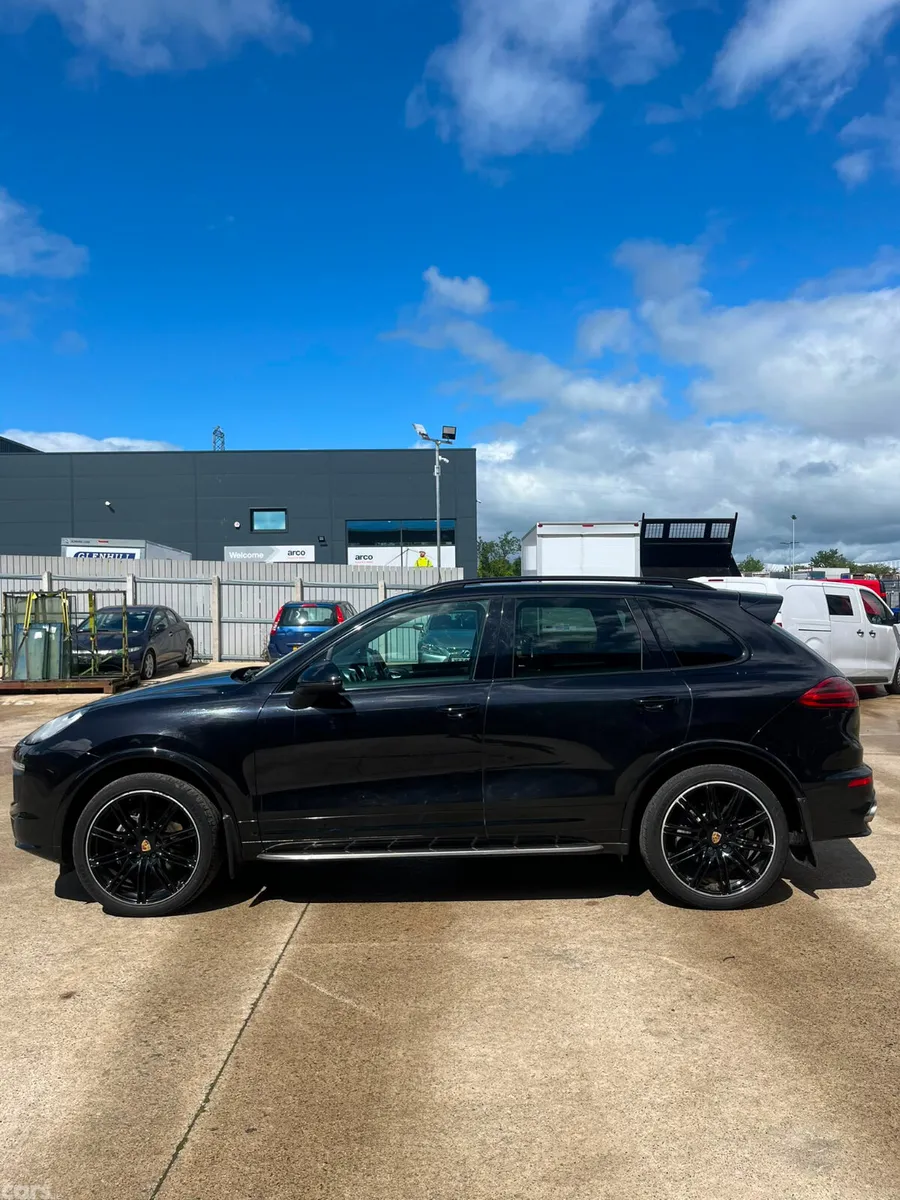 Porsche Cayenne SUV, Diesel, 2016, Black