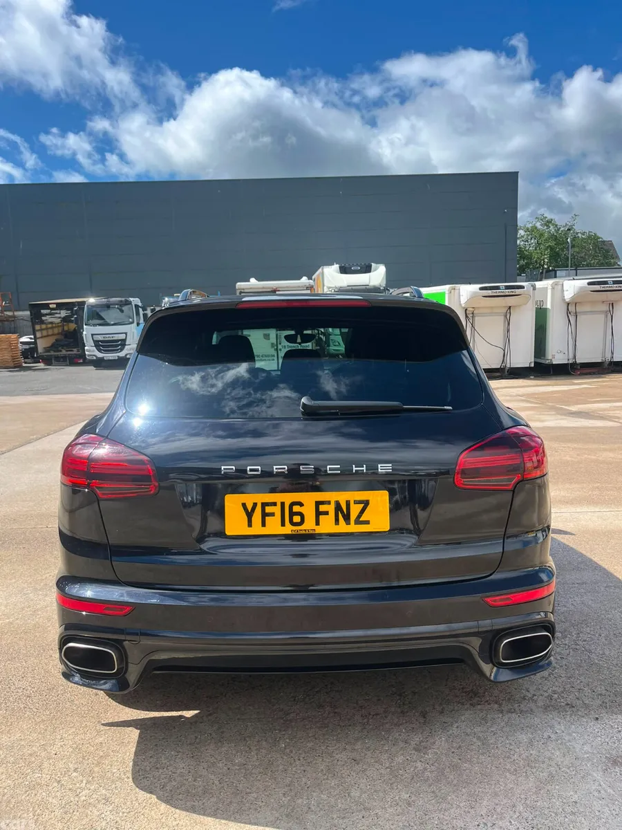 Porsche Cayenne SUV, Diesel, 2016, Black
