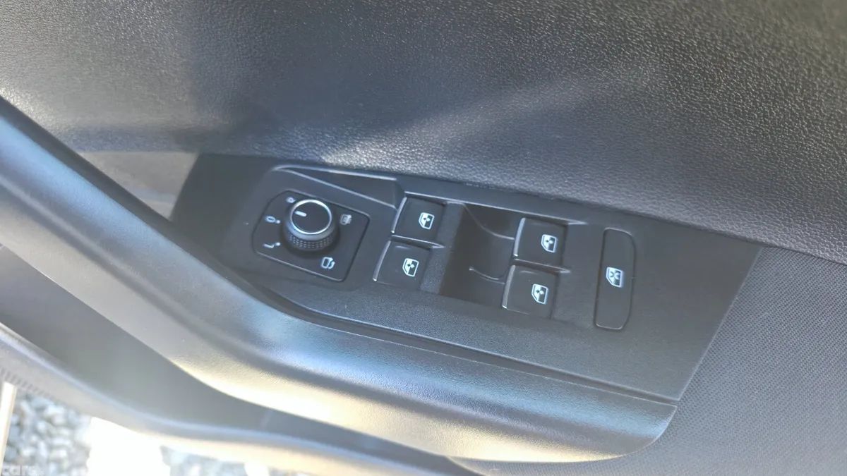 Volkswagen Polo Hatchback, Petrol, 2022, Black
