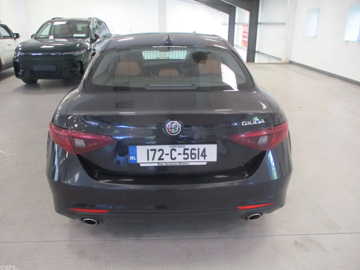 Alfa Romeo Giulia Saloon, Diesel, 2017, Black