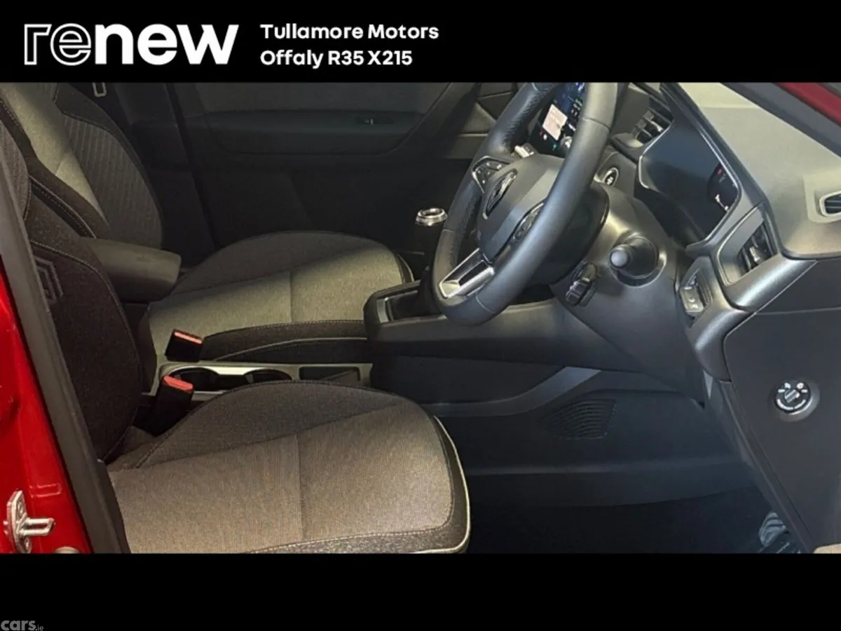Renault Captur Hatchback, Petrol, 2025, Red