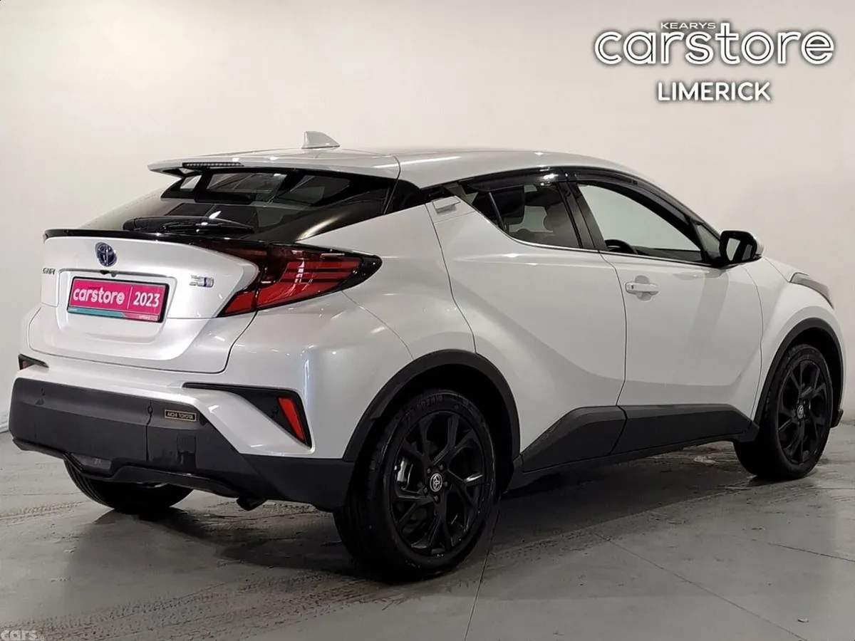 Toyota C-HR SUV, Petrol Hybrid, 2023, White