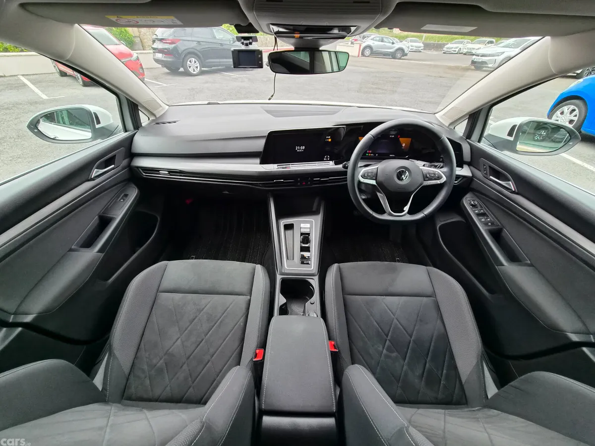 Volkswagen Golf Hatchback, Petrol Hybrid, 2022, White