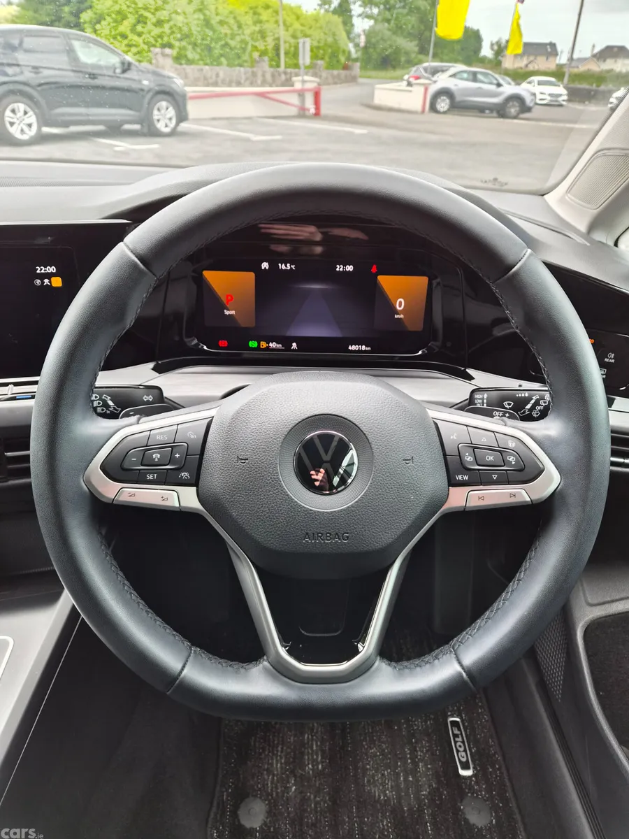 Volkswagen Golf Hatchback, Petrol Hybrid, 2022, White