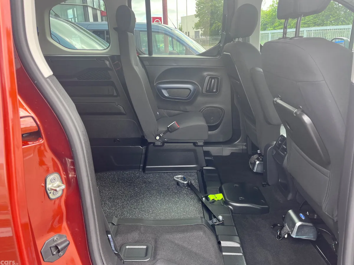 Peugeot Rifter MPV, Diesel, 2021, Orange