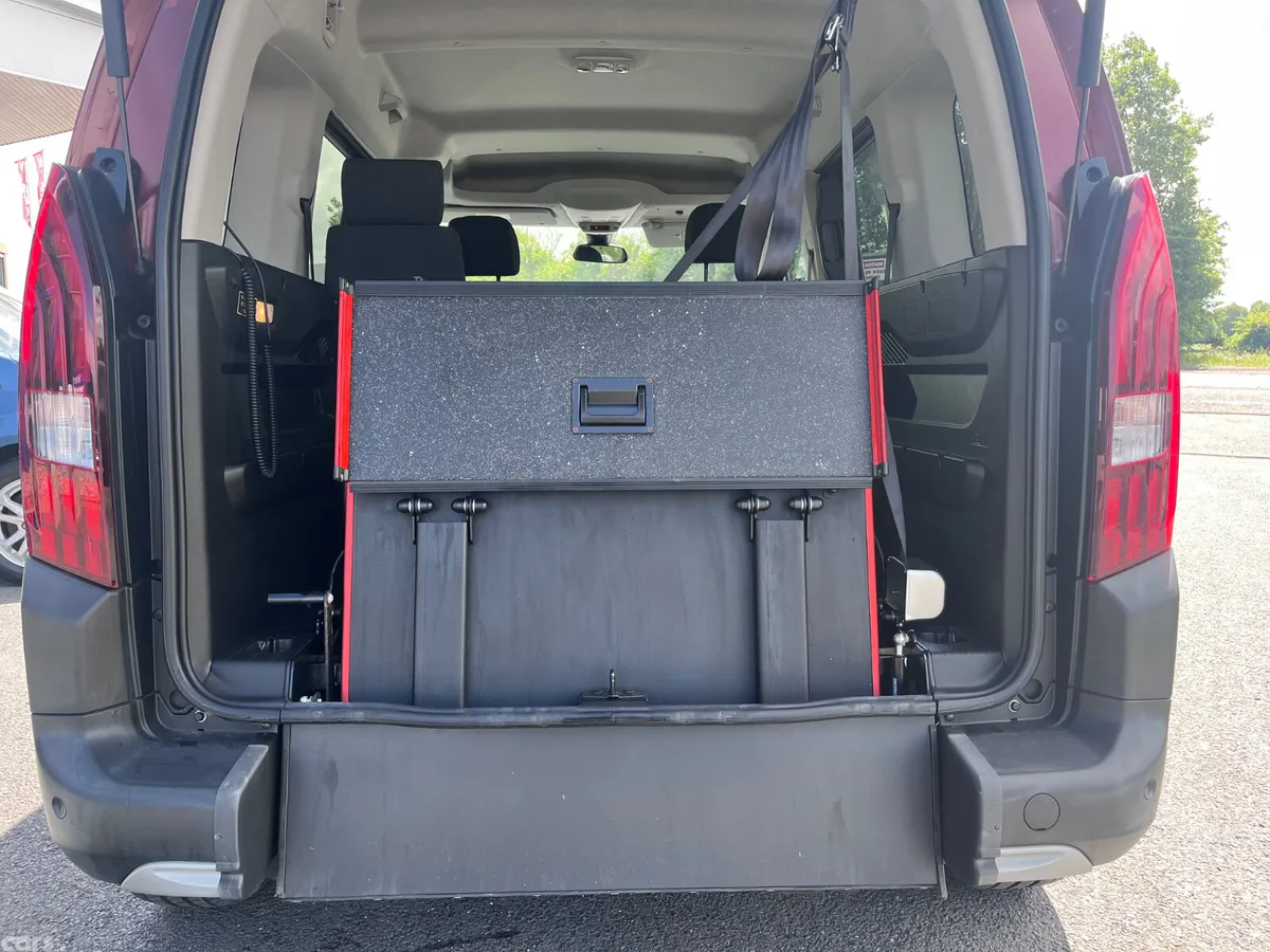 Peugeot Rifter MPV, Diesel, 2021, Orange