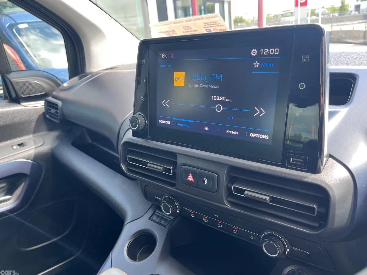 Peugeot Rifter MPV, Diesel, 2021, Orange