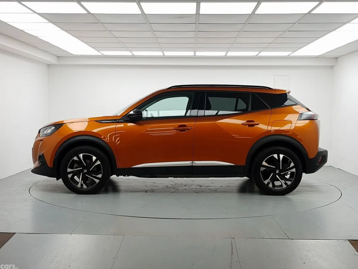 Peugeot 2008 MPV, Electric, 2022, Orange