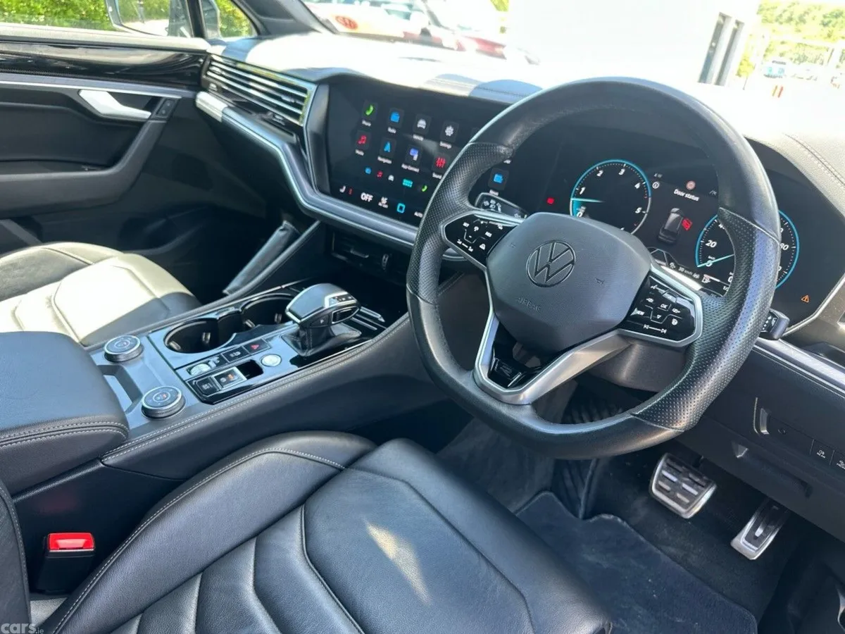 Volkswagen Touareg SUV, Diesel, 2024, Blue
