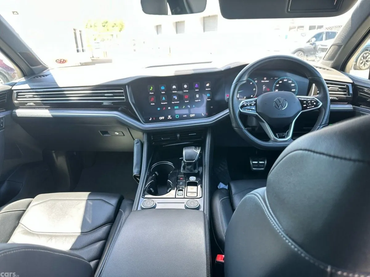 Volkswagen Touareg SUV, Diesel, 2024, Blue
