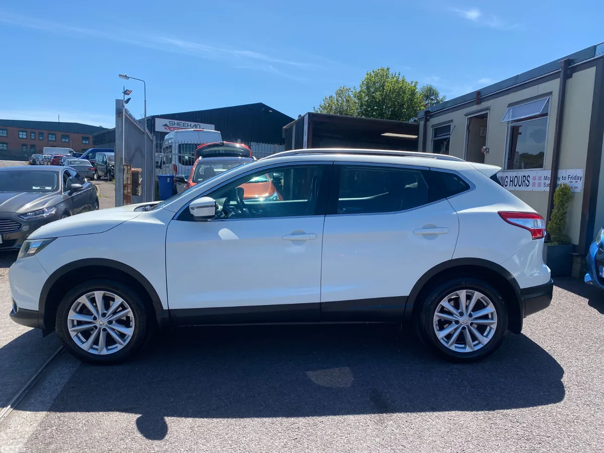 Nissan Qashqai SUV, Diesel, 2017, White