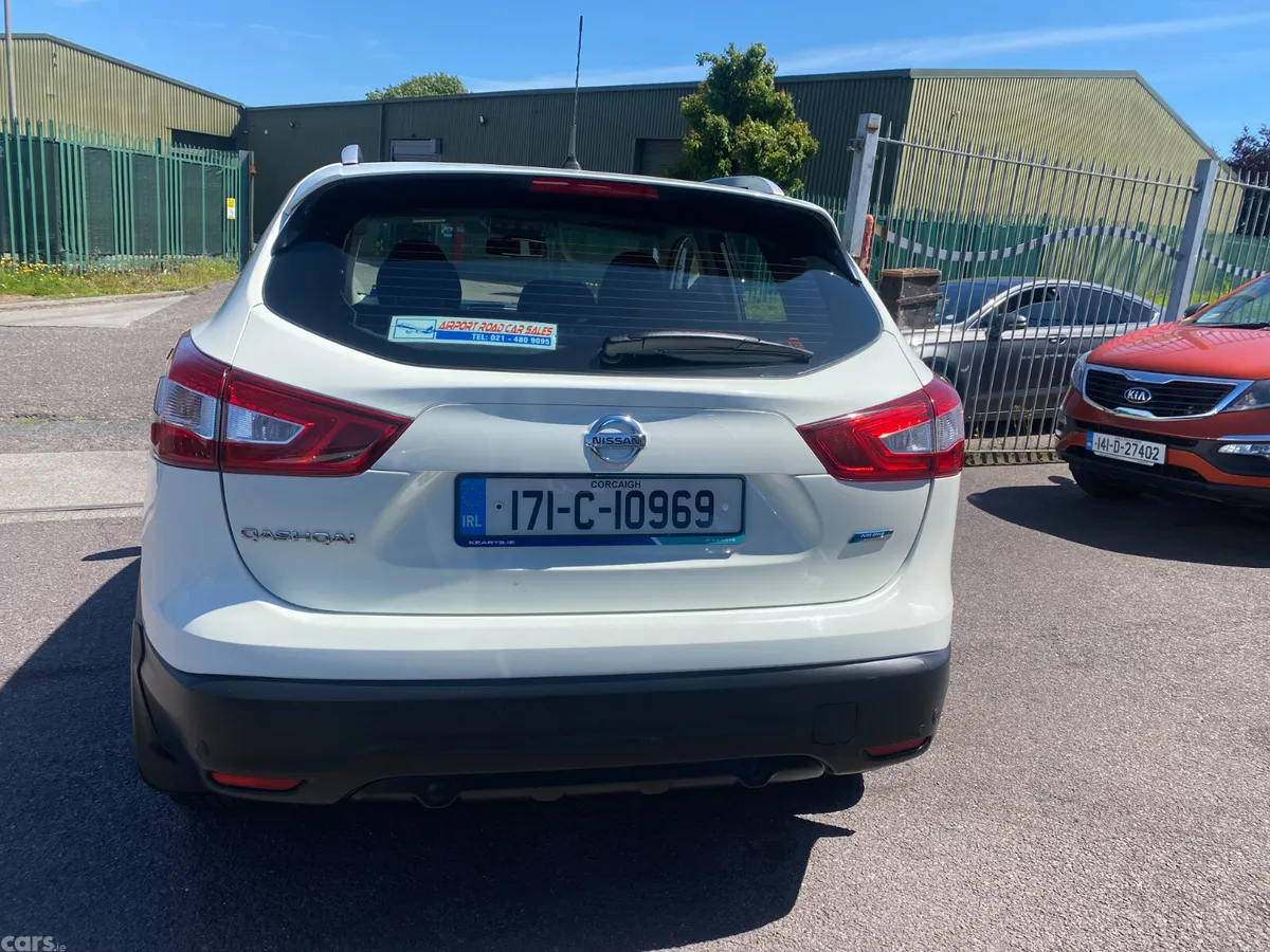 Nissan Qashqai SUV, Diesel, 2017, White