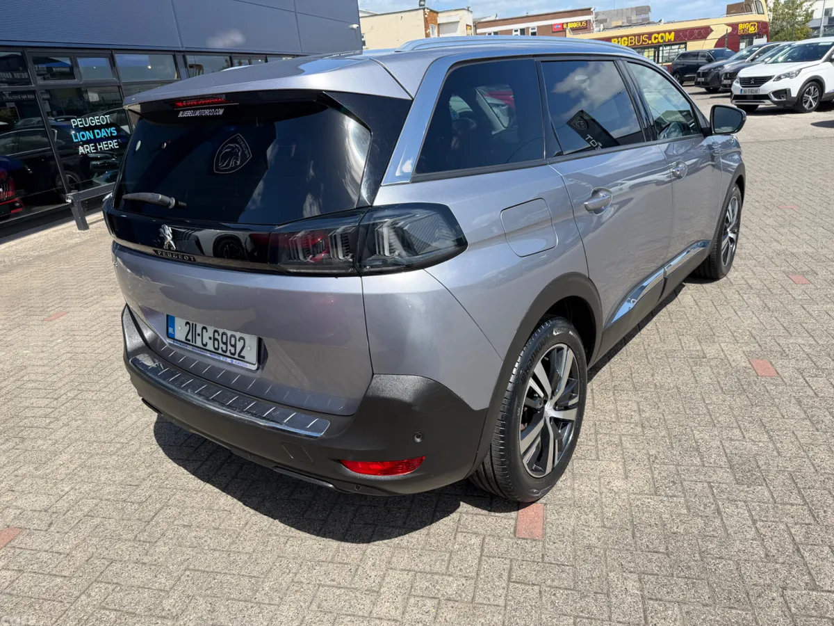 Peugeot 5008 MPV, Diesel, 2021, Grey