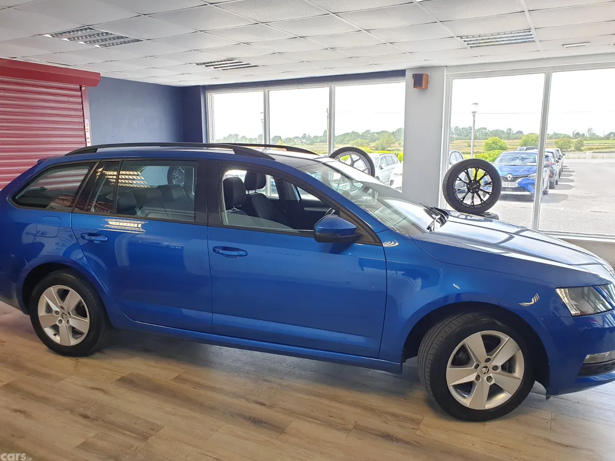 Skoda Octavia Estate, Diesel, 2017, Blue