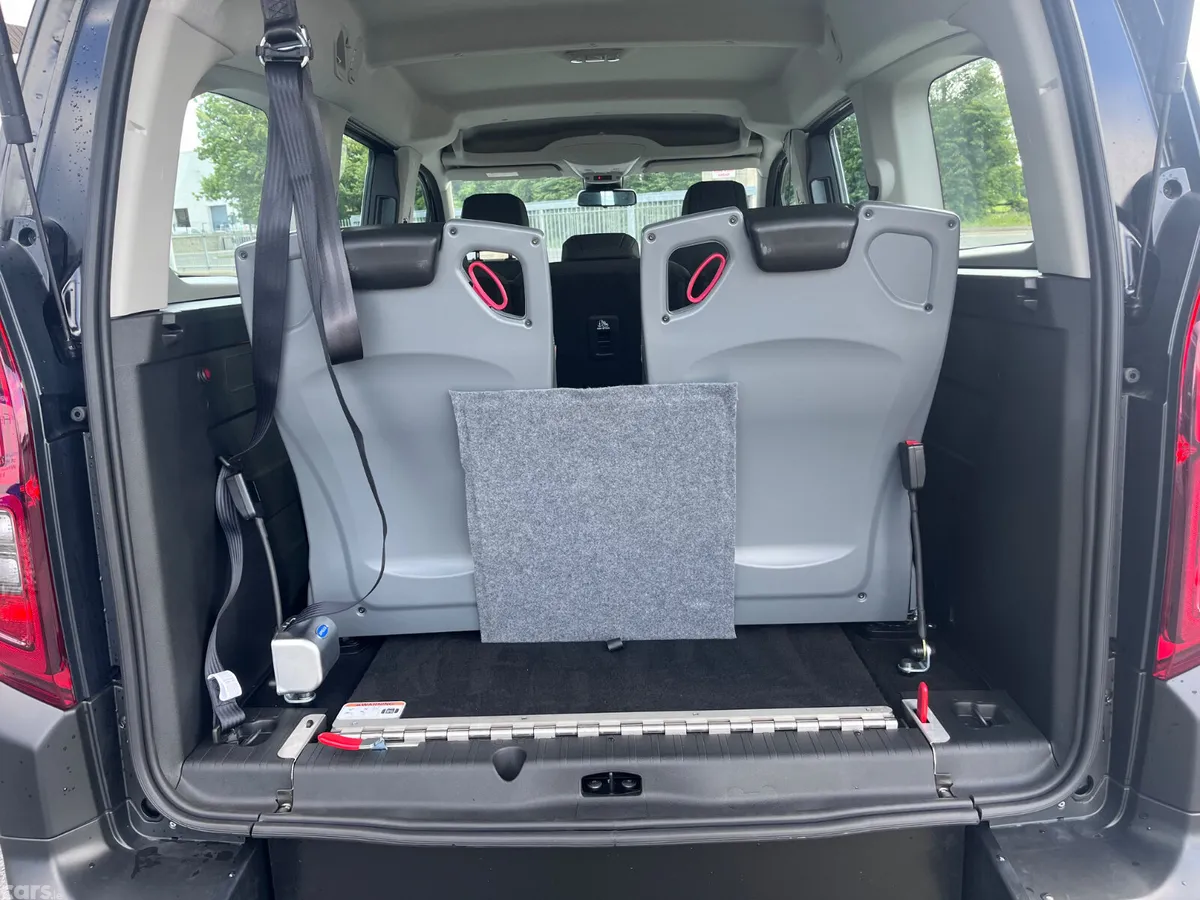 Citroen Berlingo Multispace MPV, Diesel, 2026, Black