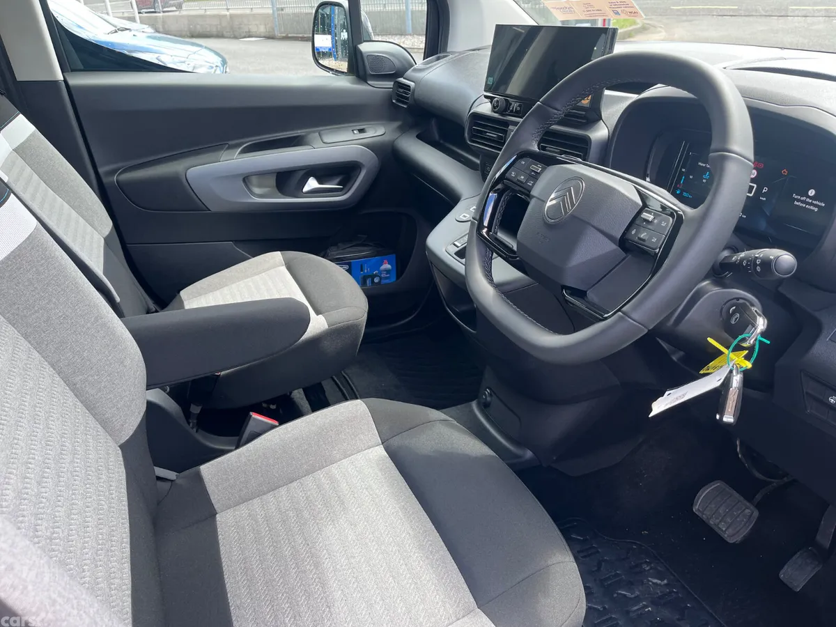 Citroen Berlingo Multispace MPV, Diesel, 2026, Black