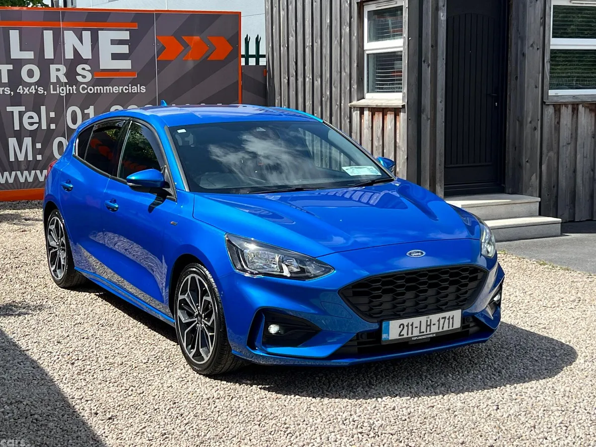 Ford Focus Hatchback, Petrol Hybrid, 2021, Blue