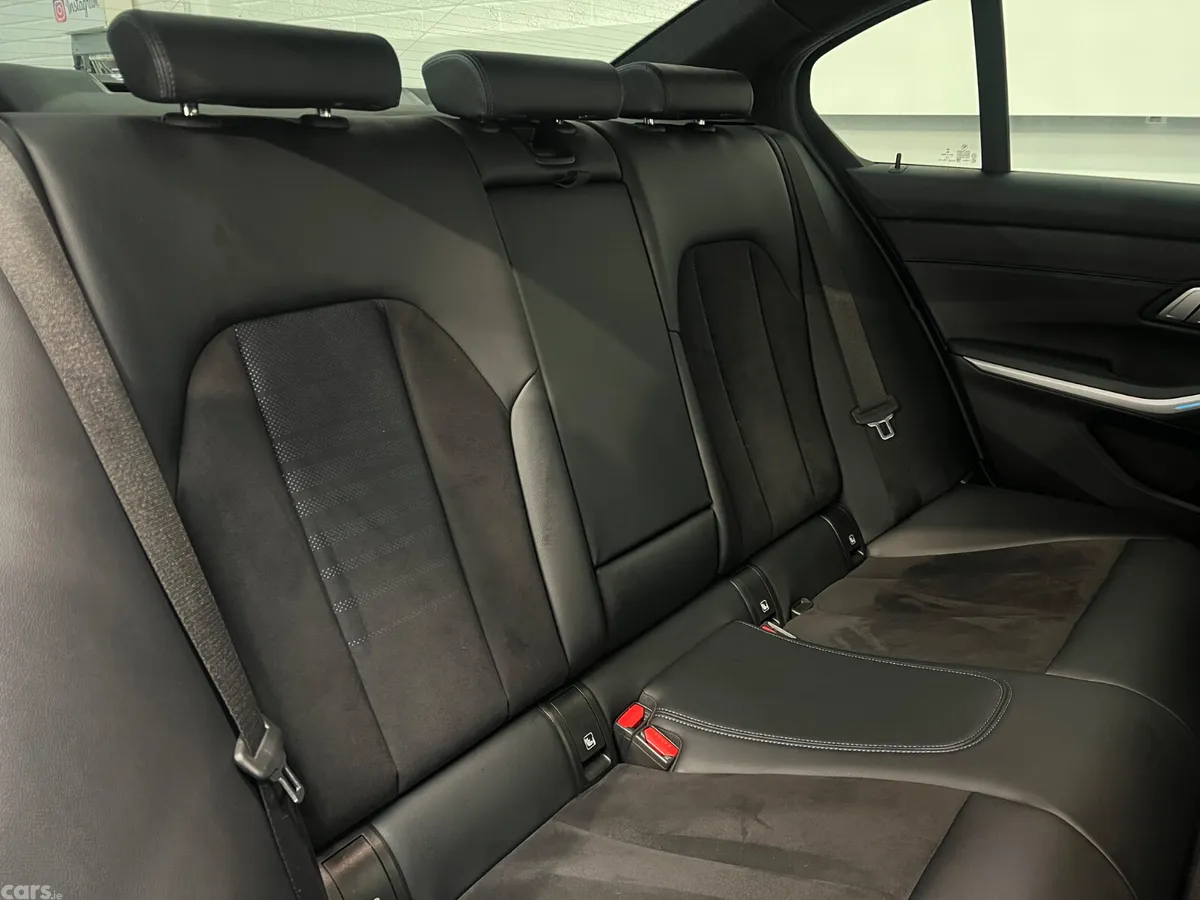 BMW 3-Series Saloon, Petrol Plug-in Hybrid, 2023, Blue