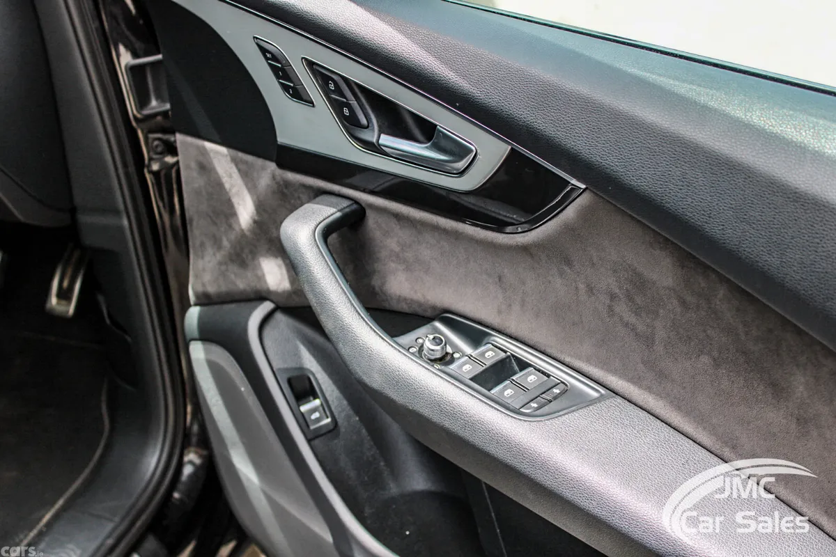 Audi Q7 SUV, Diesel Hybrid, 2019, Black