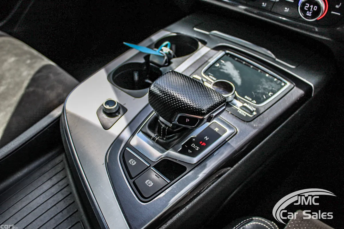 Audi Q7 SUV, Diesel Hybrid, 2019, Black