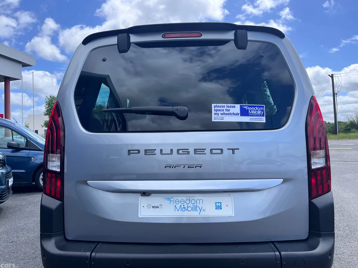 Peugeot Rifter MPV, Diesel, 2026, Silver