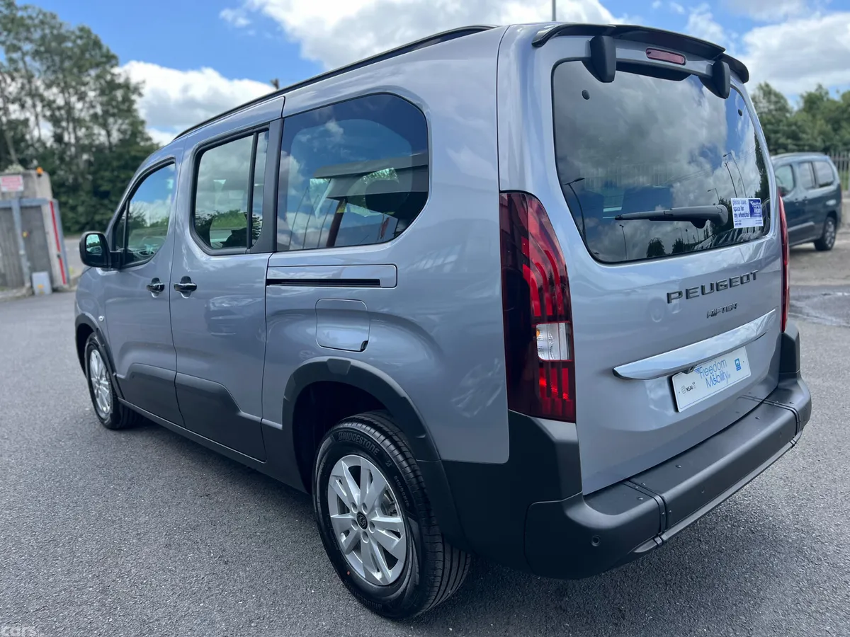 Peugeot Rifter MPV, Diesel, 2026, Silver